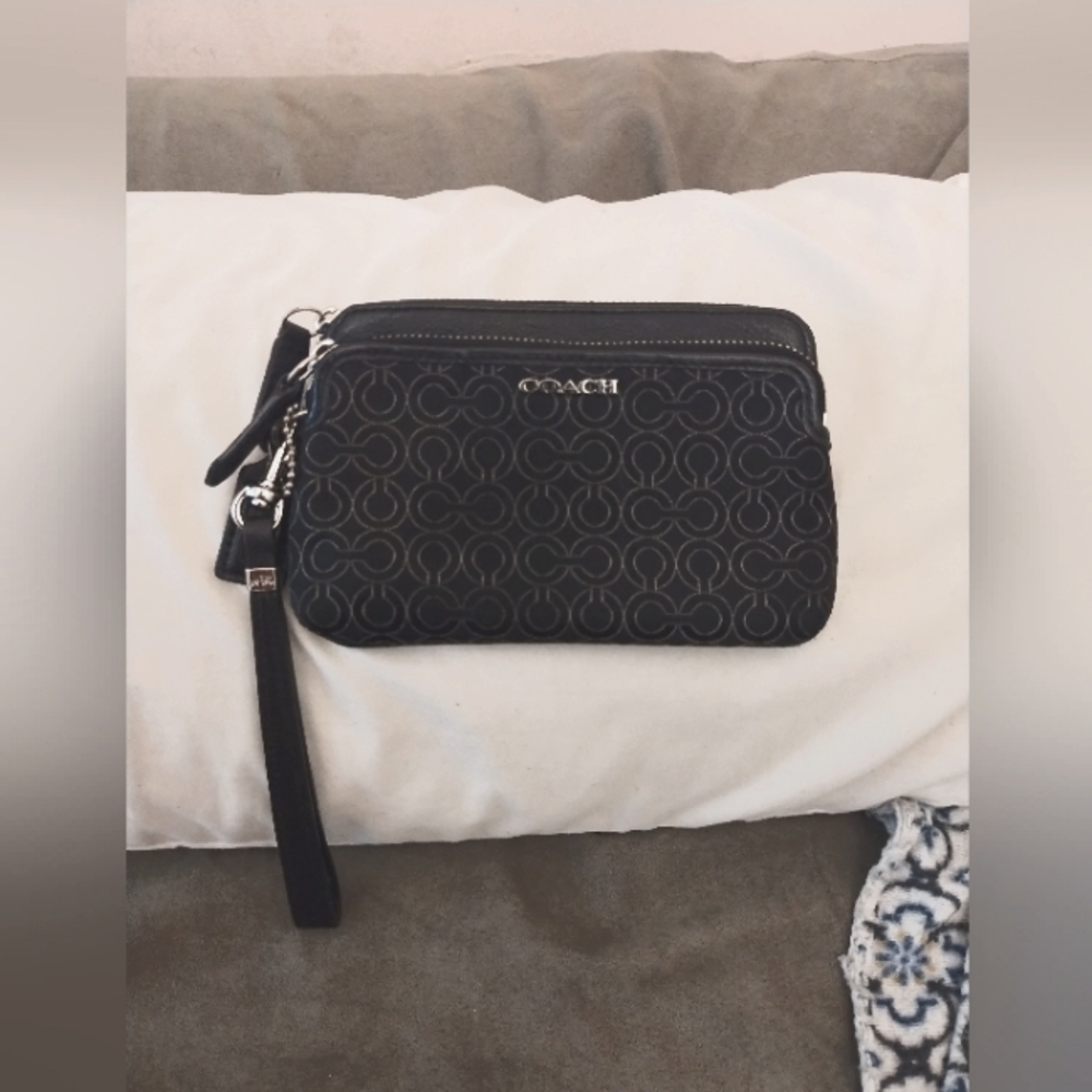 COACH 50392 MADISON NEEDLEPOINT DOUBLE ZIP WRISTLET BLACK